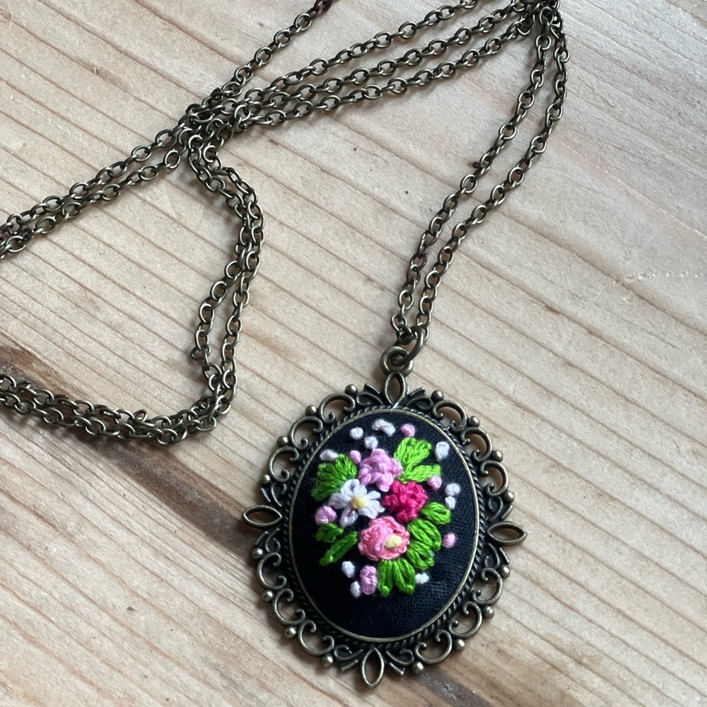 Vintage Floral Embroidered Necklace​